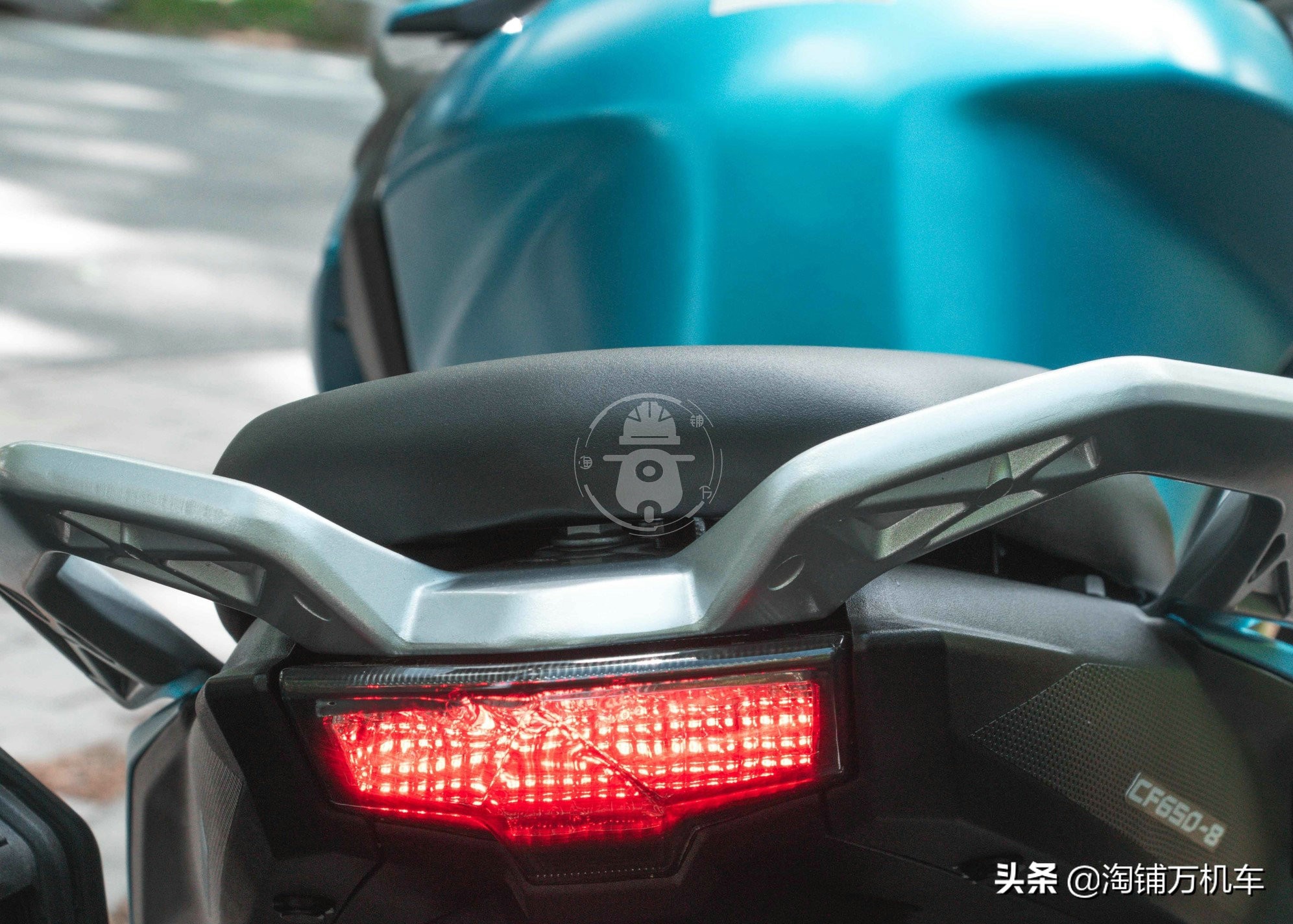 仿赛外观下的长途利器 颜值品质的双重输出 春风650GT浅析(图5) 国产跑车摩托车_跑车摩托国产车排行榜_国产跑车摩托车