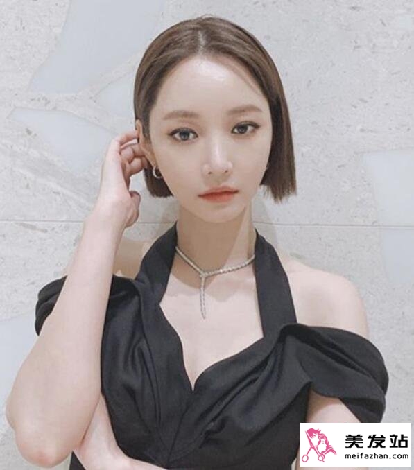 女生甜美短发发型_甜美短发女生发型图片大全_甜美短发女生发型图