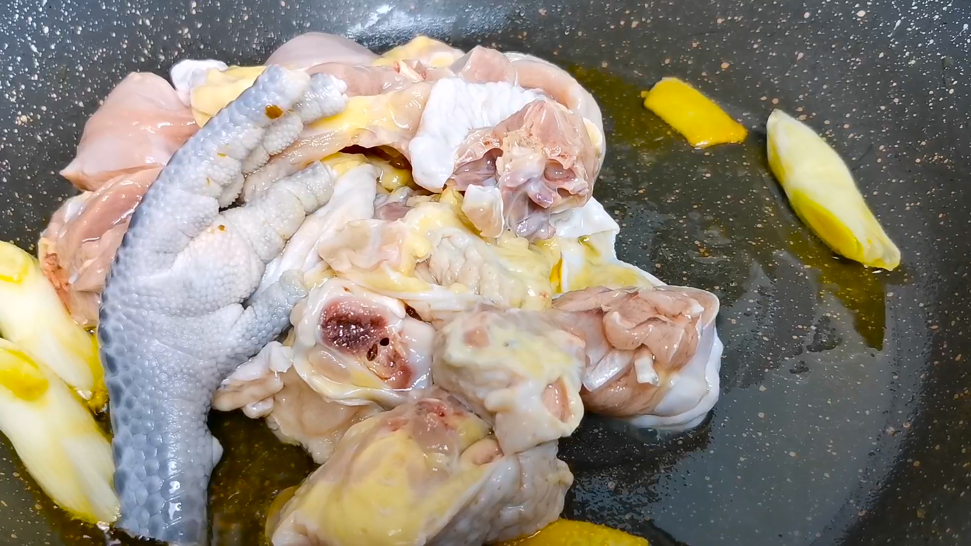鸡汤清炖怎么做好吃_清炖鸡汤怎么做美味营养_美味鸡汤营养清炖做法大全