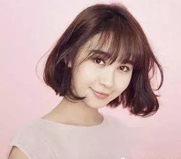 11款女生好看的韩式短直发,来看看有你喜欢的吗?(图4) 刘海女士发型图片_刘海女士_女生刘海发型图片韩范