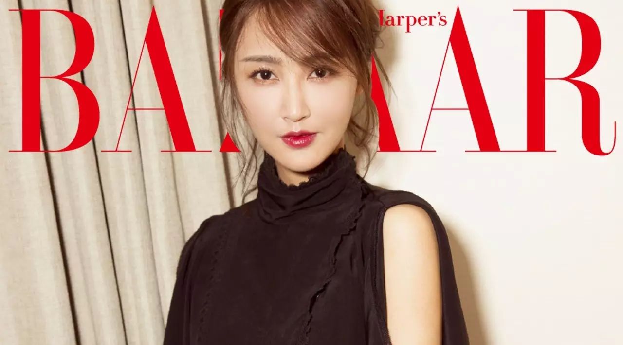 搭配丝巾时髦的衣服_丝巾时髦搭配_丝巾搭配小妙招
