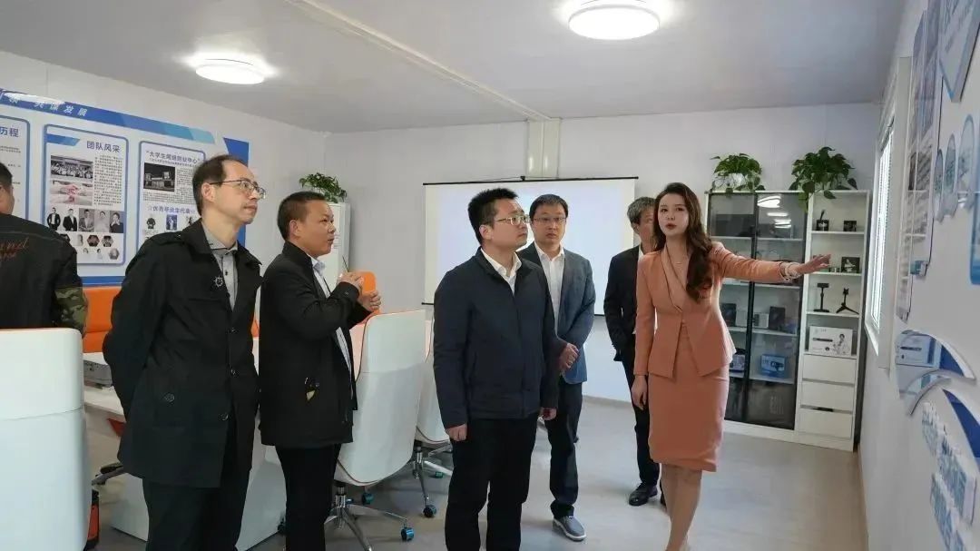 江汉艺术职业学院联系方式_江汉艺术职业学院教育学院_江汉艺术职业学院新教学楼