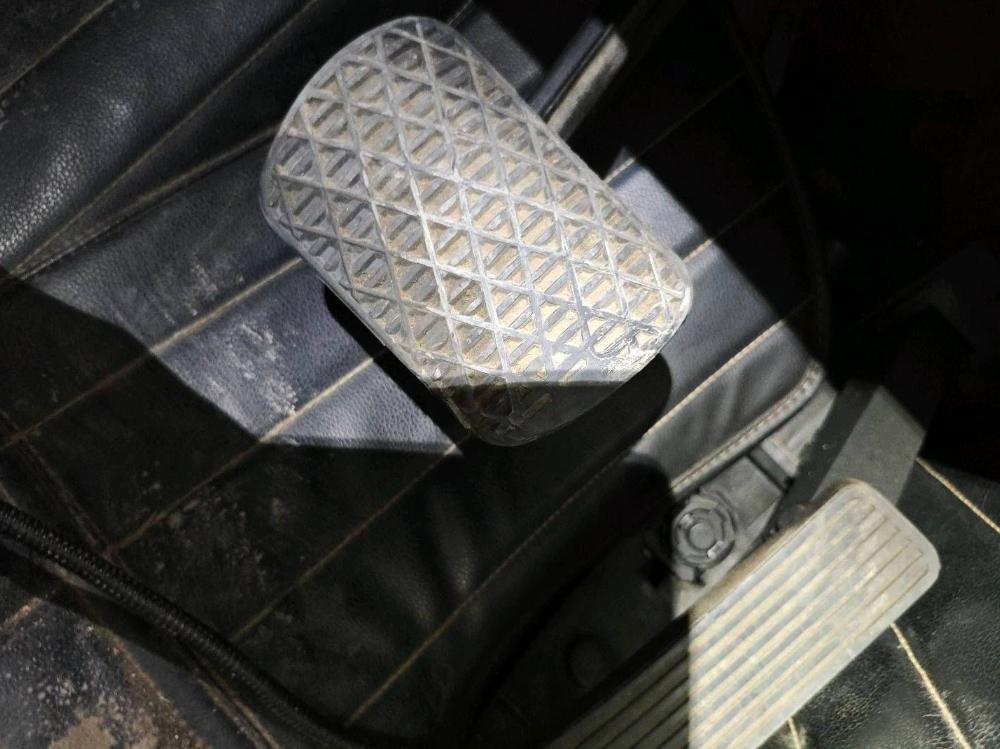 30万公里的奔驰S300L卖你8万8可行?老豪车好买但不好修,慎重!(图17) 泡水发动机大修后还耐用吗_水泡车大修发动机_水泡发动机大修车要多少钱