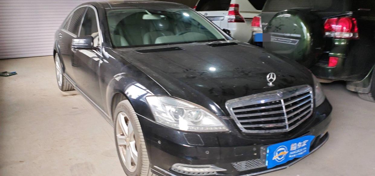 30万公里的奔驰S300L卖你8万8可行?老豪车好买但不好修,慎重!(图3) 泡水发动机大修后还耐用吗_水泡发动机大修车要多少钱_水泡车大修发动机