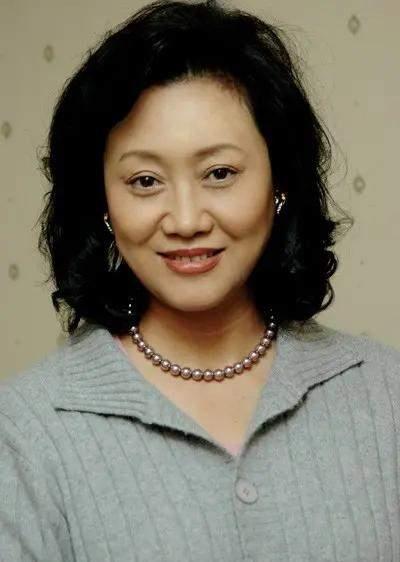 车晓彤离婚后再婚了吗_晓彤老公名字_晓彤改车