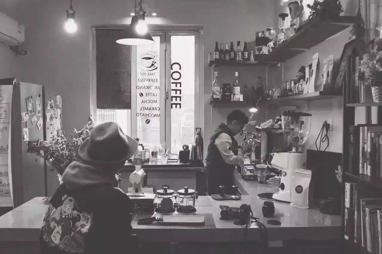 女生店适合开个人小店吗_适合女生开店的项目_适合女生一个人开的店