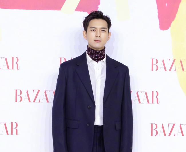 “思源工程”联合《时尚芭莎》募集善款1093万元援建乡村美育教室(图27) 芭莎慈善夜儿童公益合唱_2019芭莎慈善夜的歌曲_2018慈善芭莎慈善晚会视频