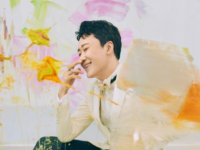 “思源工程”联合《时尚芭莎》募集善款1093万元援建乡村美育教室(图29) 2019芭莎慈善夜的歌曲_芭莎慈善夜儿童公益合唱_2018慈善芭莎慈善晚会视频