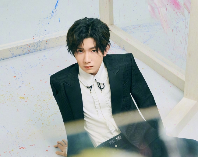 “思源工程”联合《时尚芭莎》募集善款1093万元援建乡村美育教室(图8) 2019芭莎慈善夜的歌曲_芭莎慈善夜儿童公益合唱_2018慈善芭莎慈善晚会视频