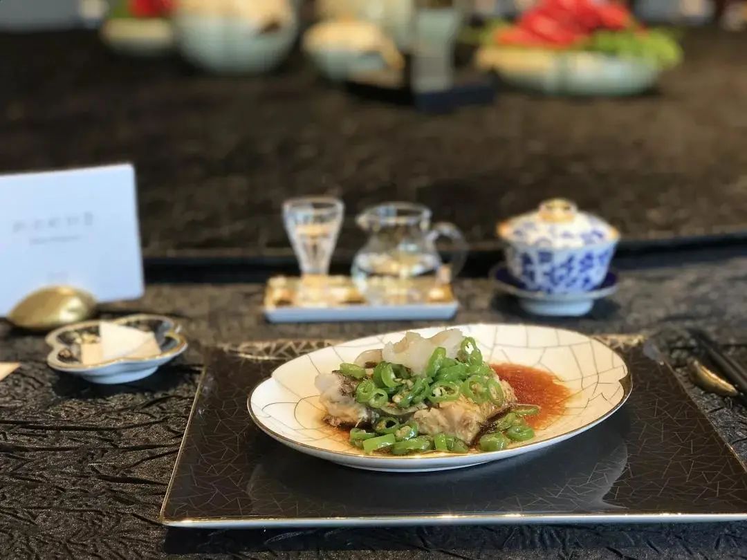 餐具美学_餐具是美食的灵魂_分子美食餐具
