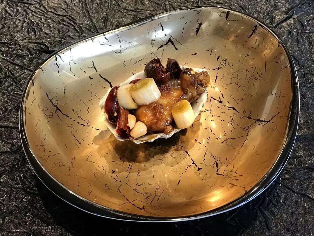 分子美食餐具_餐具是美食的灵魂_餐具美学