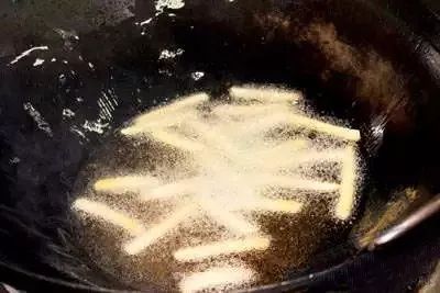 玫瑰肉菜小炒是什么菜_玫瑰肉菜小炒是哪里的菜_小炒玫瑰肉是哪里的菜