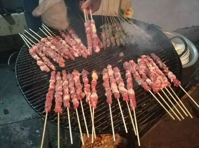昆明烧烤摊_昆明赶集网摆烧烤_昆明哪里有烧烤批发的地方