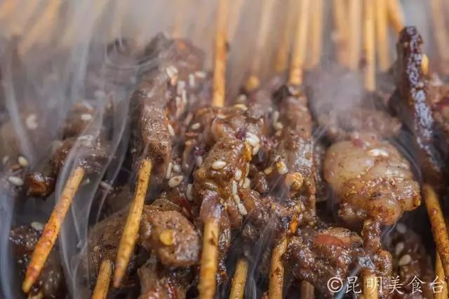 昆明哪里有烧烤批发的地方_昆明赶集网摆烧烤_昆明烧烤摊