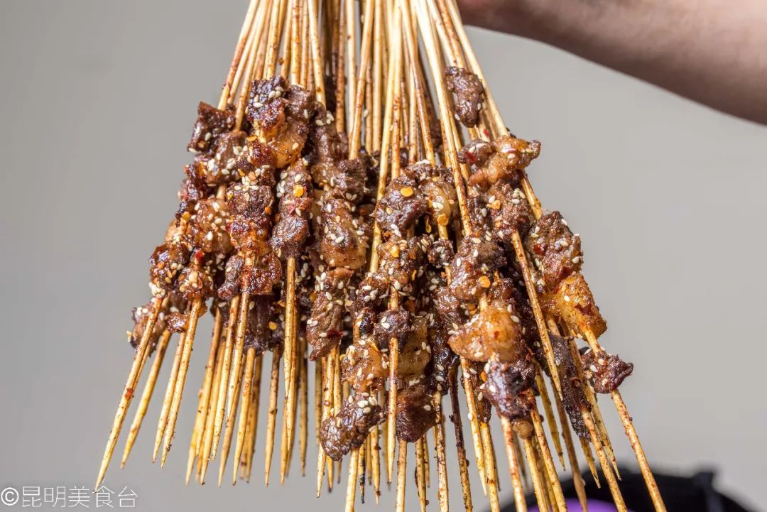 昆明哪里有烧烤批发的地方_昆明赶集网摆烧烤_昆明烧烤摊