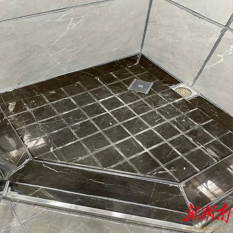 淋浴房地砖凹槽_淋浴房瓷砖凹槽_房瓷砖淋浴凹槽怎么处理