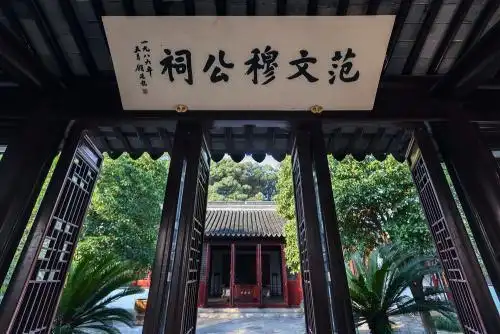 南召宝天曼景区冬季_南召宝天曼门票多少钱_南召宝天曼旅游攻略