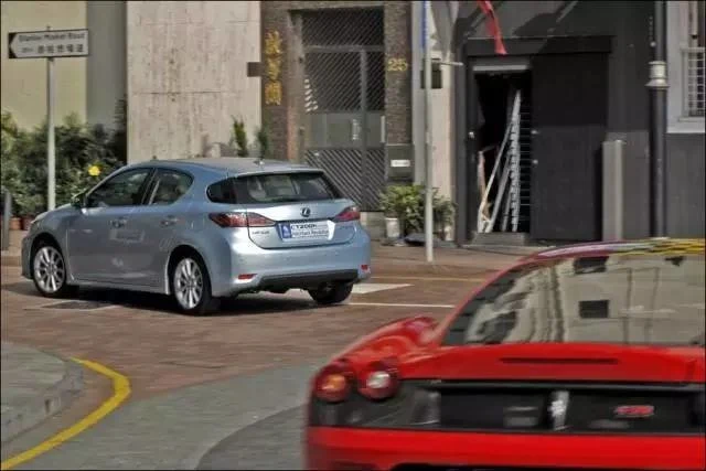 香港 喜欢 保姆车_香港十大保姆车排行_保姆香港车喜欢开什么车