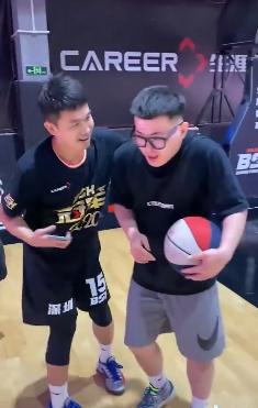 山东大学篮球队长_山东科技大学篮球队_山东大学篮球队2020
