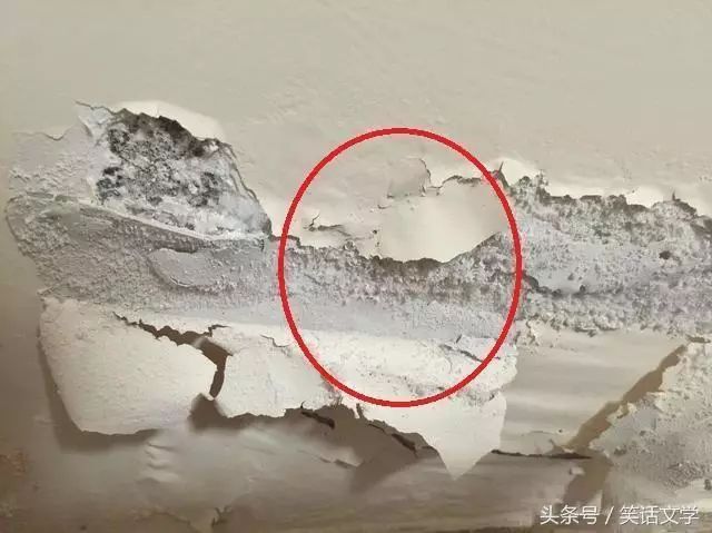 地板砖黑缝怎么处理方法_二手房地板瓷砖缝隙很黑_旧房子的瓷砖缝隙变黑怎么换
