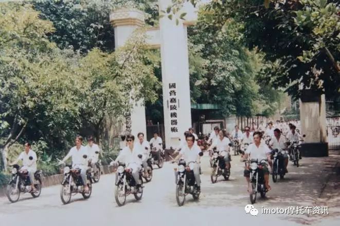 宝马摩托车巡洋舰_宝马巡航摩托车用突破润滑油_宝马巡行摩托车