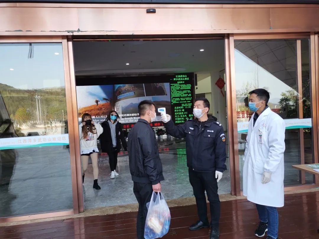 帐篷旅游景点_帐篷营地旅游_帐篷旅游地方