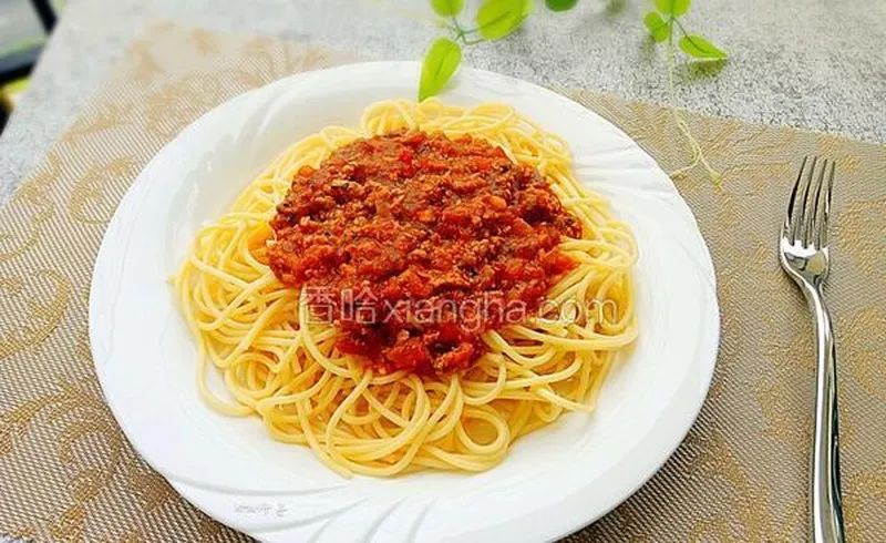 西红柿肉酱意面的做法窍门_西红柿肉酱意大利面_西红柿意面肉酱的做法