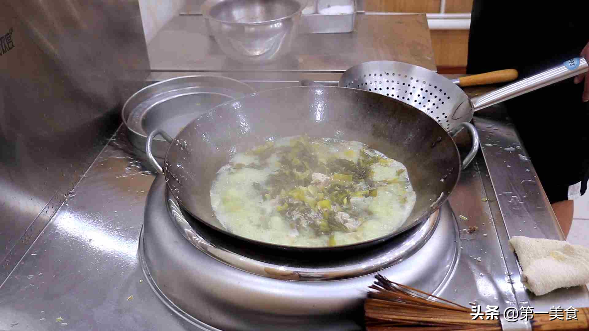酸菜鱼哪里菜_菜酸菜鱼用猪油还是色拉油_菜酸菜鱼的做法