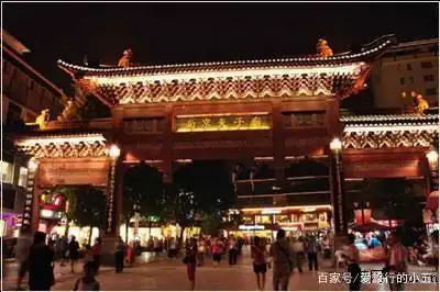小吃有名的旅游城市_旅游小吃最多的地方_小吃最多的旅游城市
