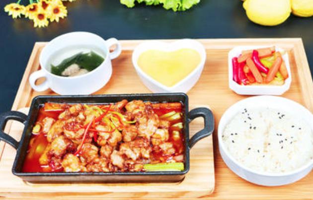 烤鱼夫人烤鱼饭加盟