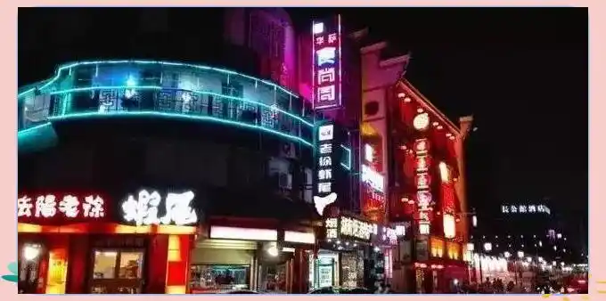 小吃多的旅游城市_小吃最多的旅游城市_小吃有名的旅游城市
