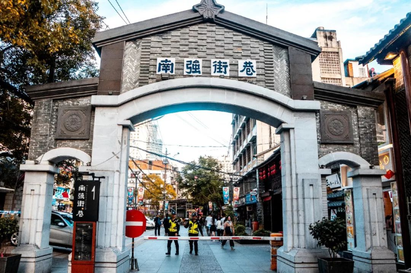 张掖路步行街的美食_张掖路步行街小吃攻略_张掖路美食一条街