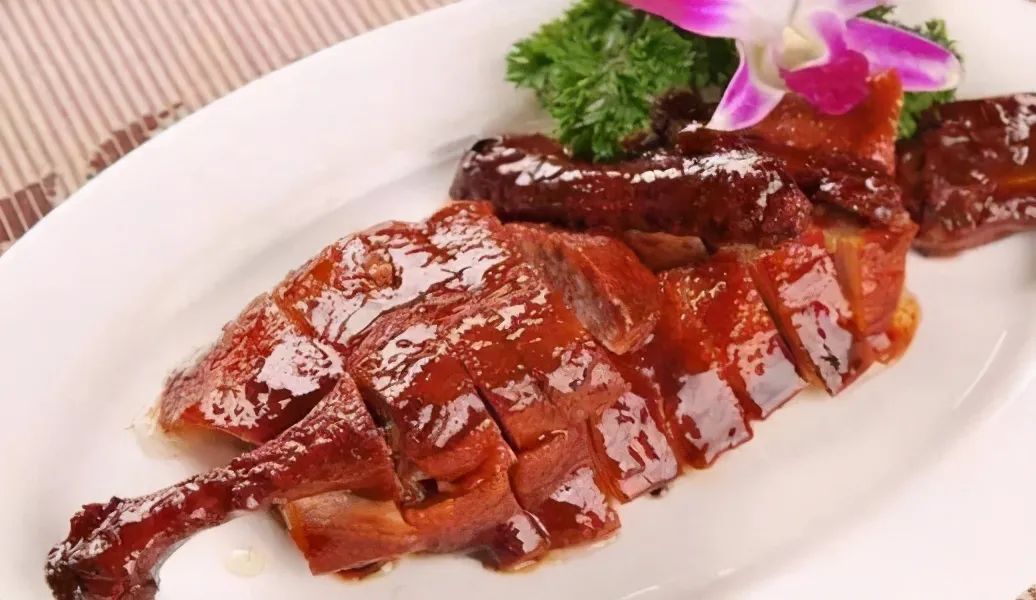 锅菜系鸭头是哪里的菜_千锅鸭头是哪个菜系_鸭头锅图片