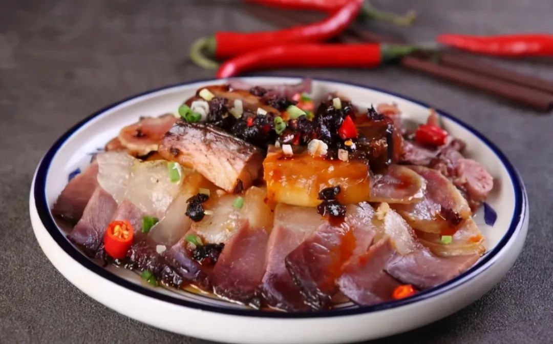 锅菜系鸭头是哪里的菜_千锅鸭头是哪个菜系_鸭头锅图片