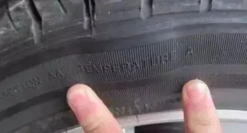 轮胎货车丢高速跑多少码_货车高速跑丢轮胎_轮胎货车丢高速跑了怎么办