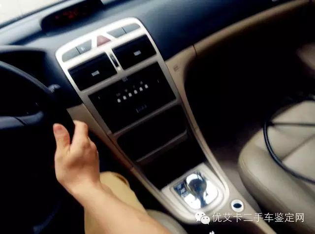 箱变速漏油费用维修多少钱_变速箱漏油维修6000元_变速箱漏油维修费用