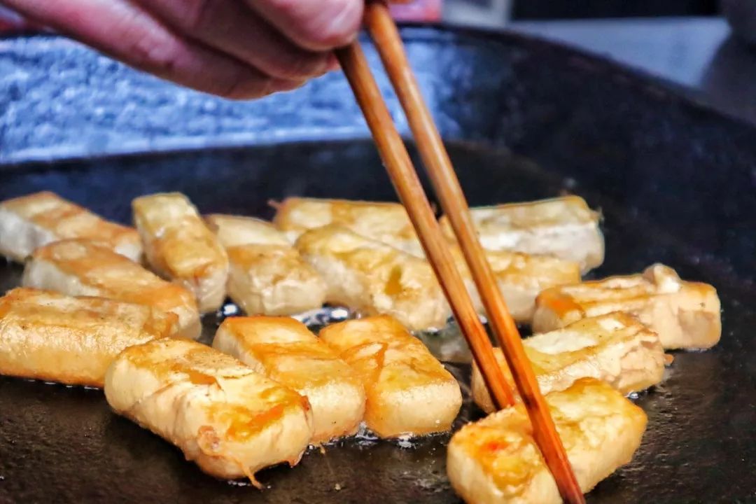 绩溪徽菜_绩溪徽菜博物馆老板是谁_绩溪徽菜美食文化节2024年