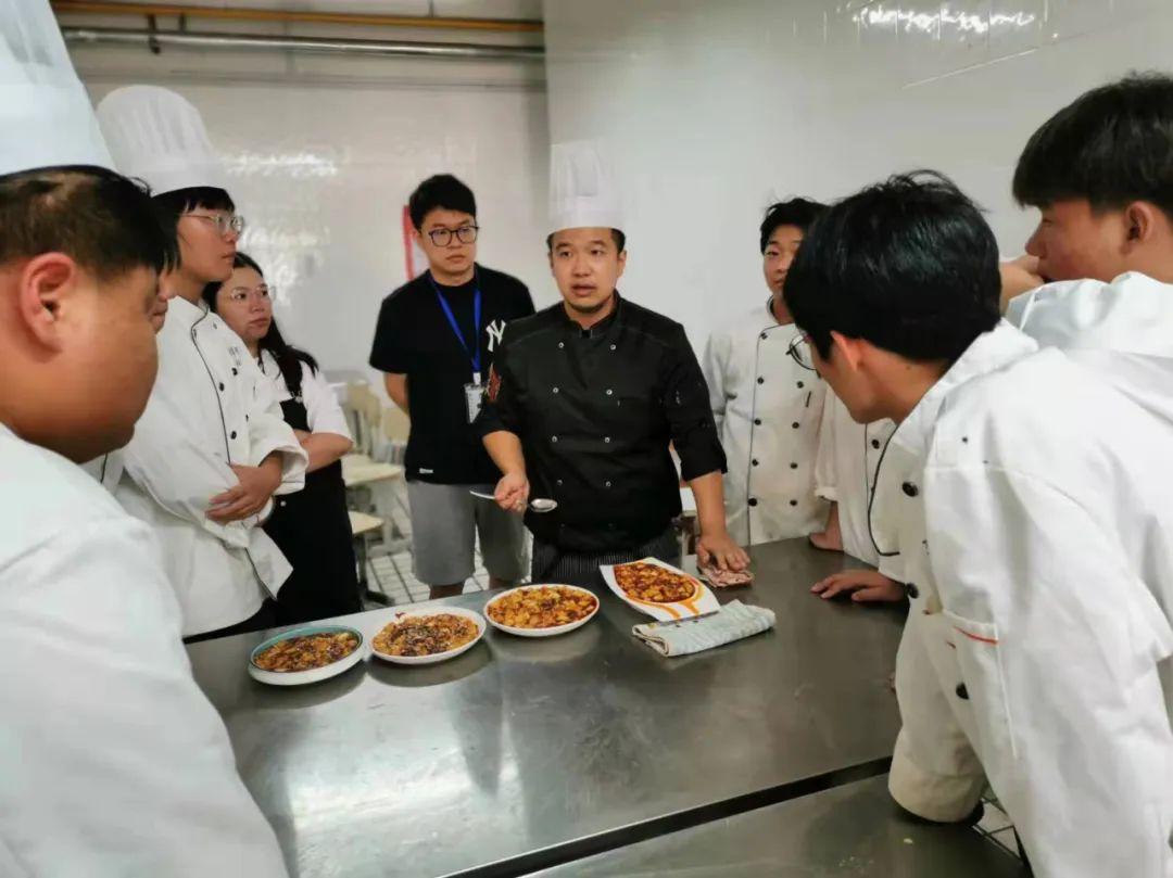 刘一帆美食节目_刘一帆厨师节目_美食综艺刘一帆