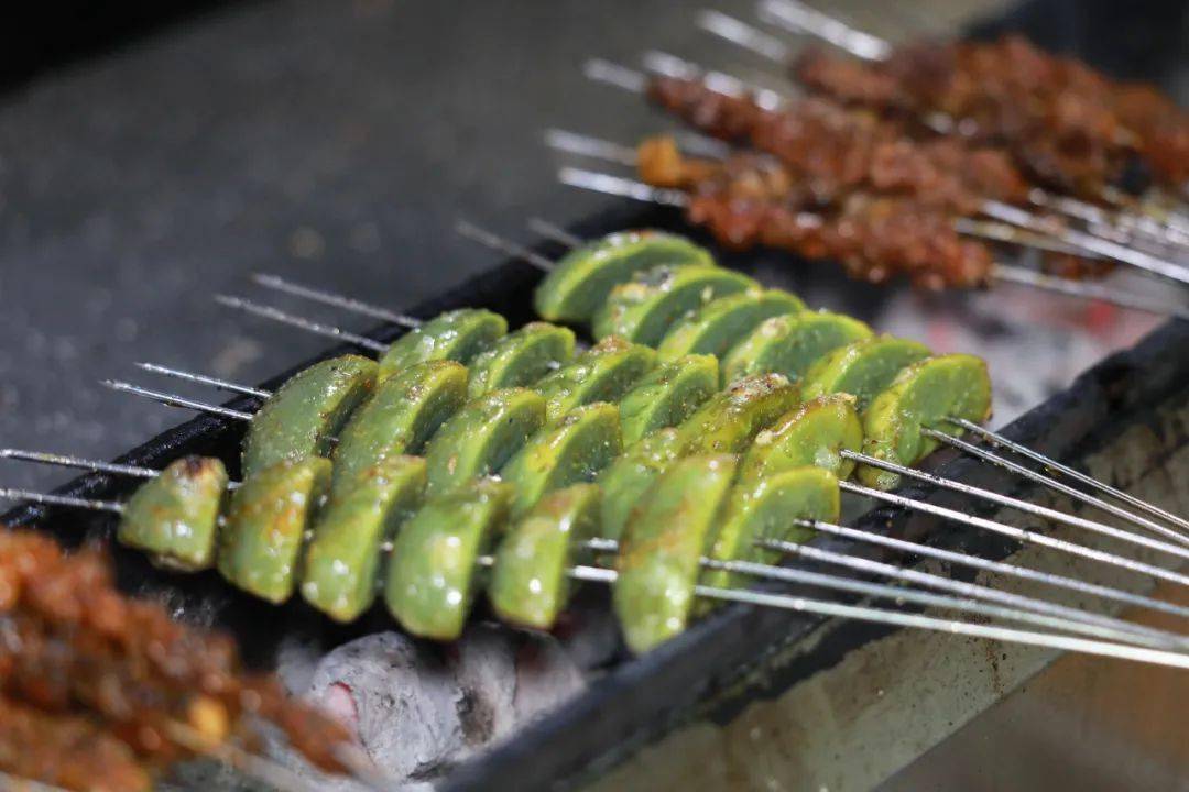 宵夜美食段子_段子美食宵夜文案_美食宵夜文案