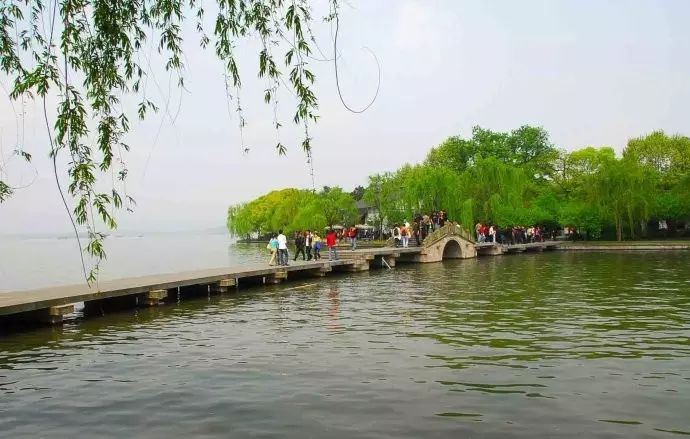 西湖旅游线路_西湖线路旅游攻略_西湖游玩线路