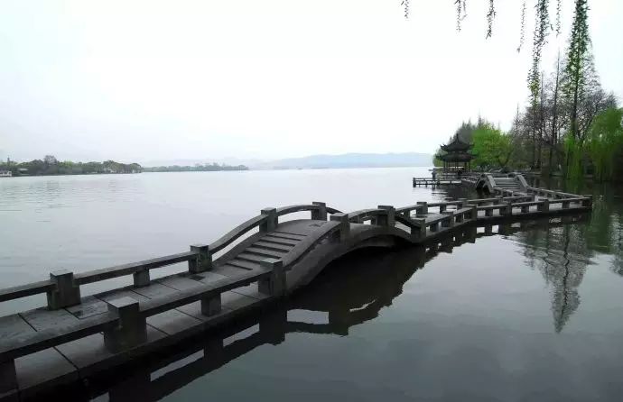 西湖游玩线路_西湖线路旅游攻略_西湖旅游线路