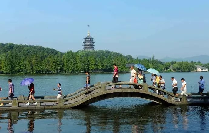 西湖线路旅游攻略_西湖游玩线路_西湖旅游线路