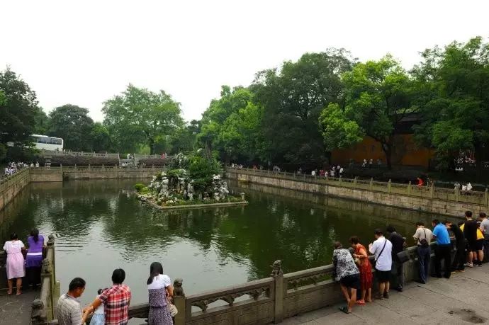 西湖旅游线路_西湖游玩线路_西湖线路旅游攻略