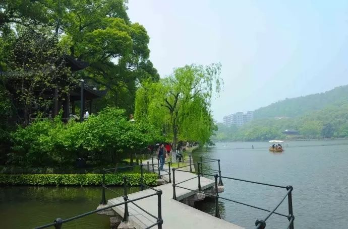 西湖游玩线路_西湖线路旅游攻略_西湖旅游线路
