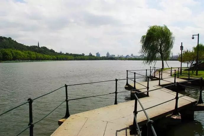 西湖旅游线路_西湖游玩线路_西湖线路旅游攻略
