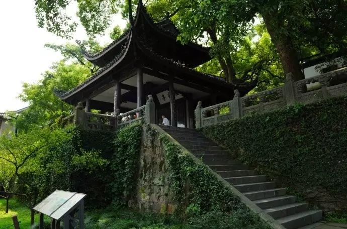 西湖游玩线路_西湖线路旅游攻略_西湖旅游线路