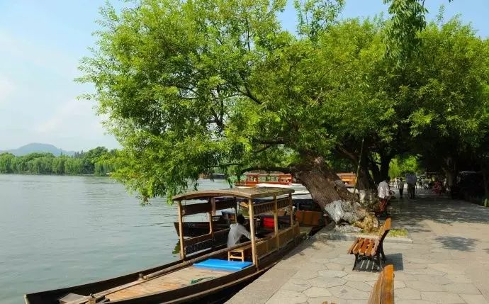 西湖旅游线路_西湖线路旅游攻略_西湖游玩线路