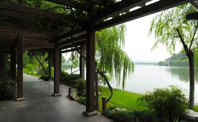 西湖旅游线路_西湖游玩线路_西湖线路旅游攻略