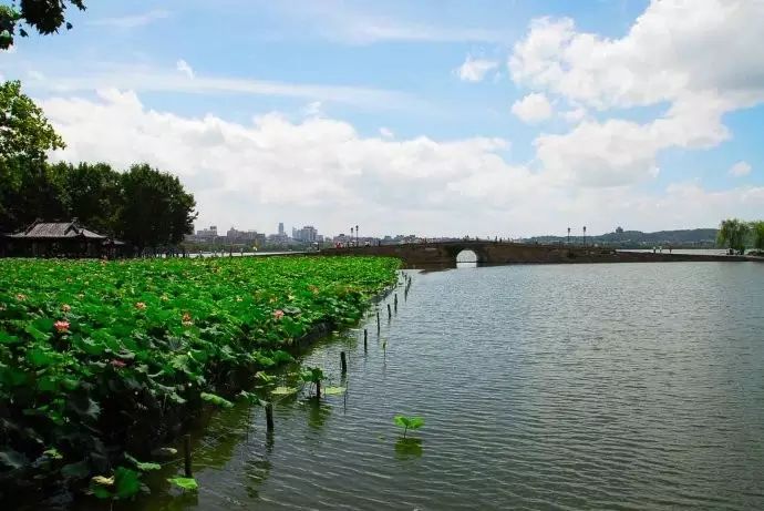 西湖旅游线路_西湖线路旅游攻略_西湖游玩线路