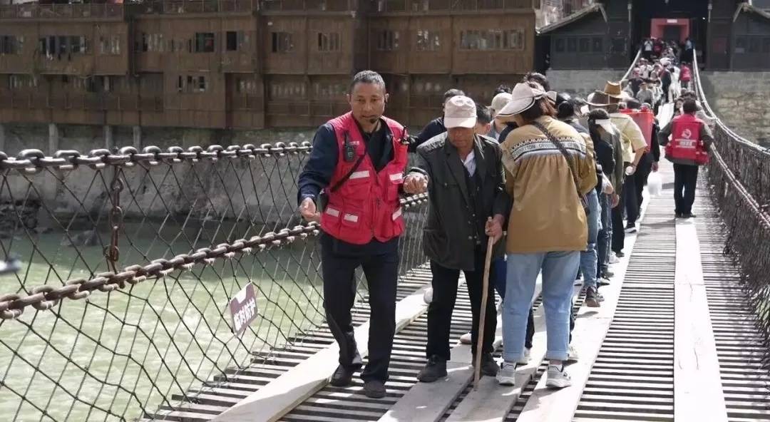 木格措景区优惠政策_木格措景区门票_木格措景区联系电话